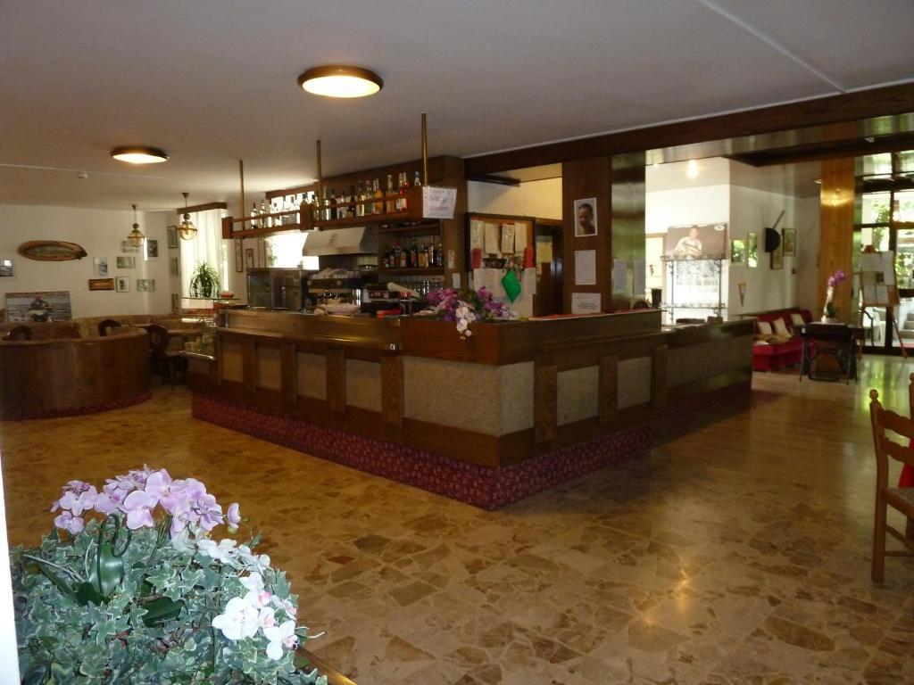 Hotel Sport - Pet friendly hotel&fishing lovers Levico Terme Eksteriør bilde