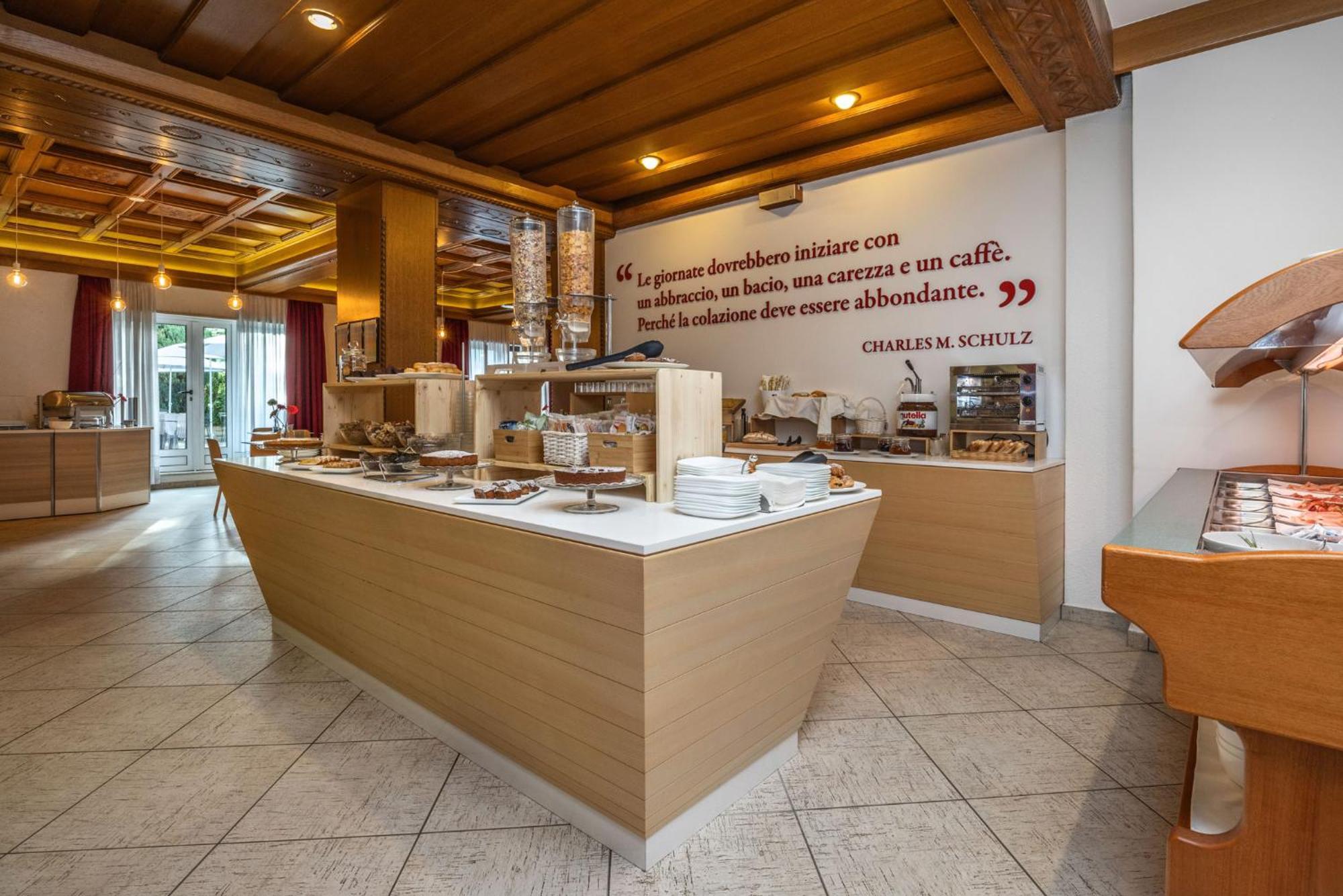 Hotel Sport - Pet friendly hotel&fishing lovers Levico Terme Eksteriør bilde