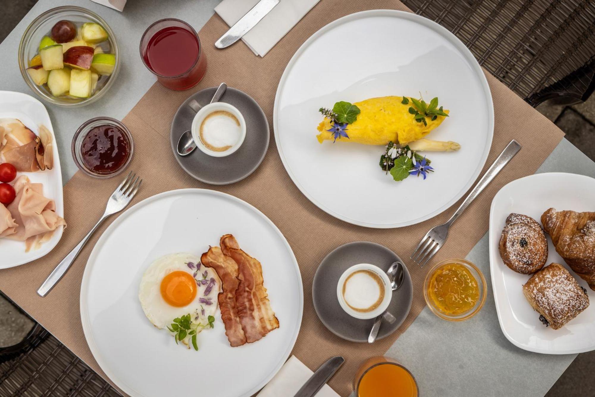 Hotel Sport - Pet friendly hotel&fishing lovers Levico Terme Eksteriør bilde